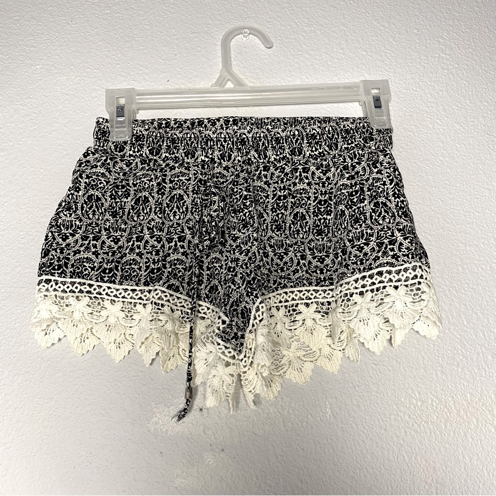 Breeze Ever | Women’s Black and white Short Size S